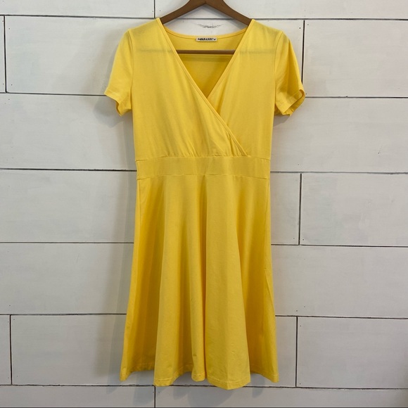 MSBasic Cross Wrap A-Line Yellow Dress. Size M. Like New Condition. - Picture 5 of 12